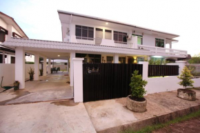 Come Inn Homestay 1380, Miri